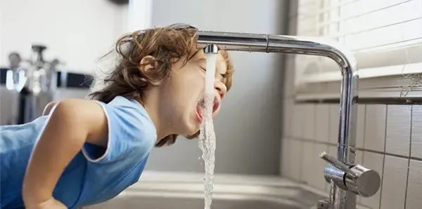 Bathroom tap water VS Kitchen tap water Bathroom tap water VS Kitchen tap water